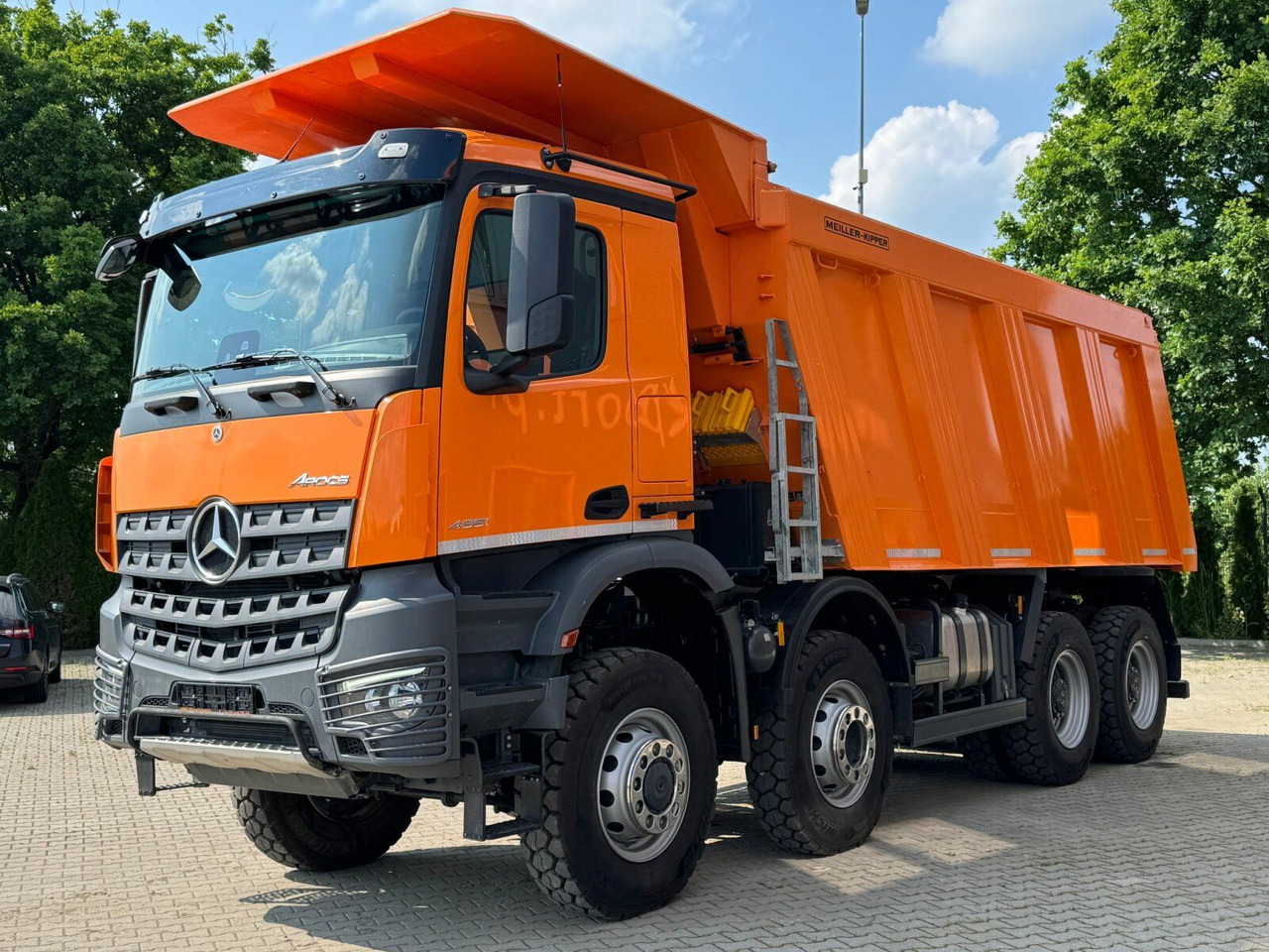 Mercedes-Benz AROCS 4851 8x6 Euro 6 Gesteinkipper MEILLER 25m³ - Kravas automašīna pašizgāzējs: foto 2 Mercedes-Benz AROCS 4851 8x6 Euro 6 Gesteinkipper MEILLER 25m³ - Kravas automašīna pašizgāzējs: foto 2