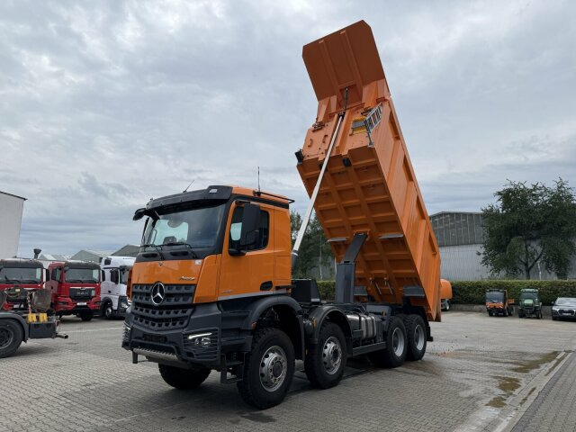 Mercedes-Benz AROCS 4851 8x6 Euro 6 Gesteinkipper MEILLER 25m³ - Kravas automašīna pašizgāzējs: foto 4 Mercedes-Benz AROCS 4851 8x6 Euro 6 Gesteinkipper MEILLER 25m³ - Kravas automašīna pašizgāzējs: foto 4