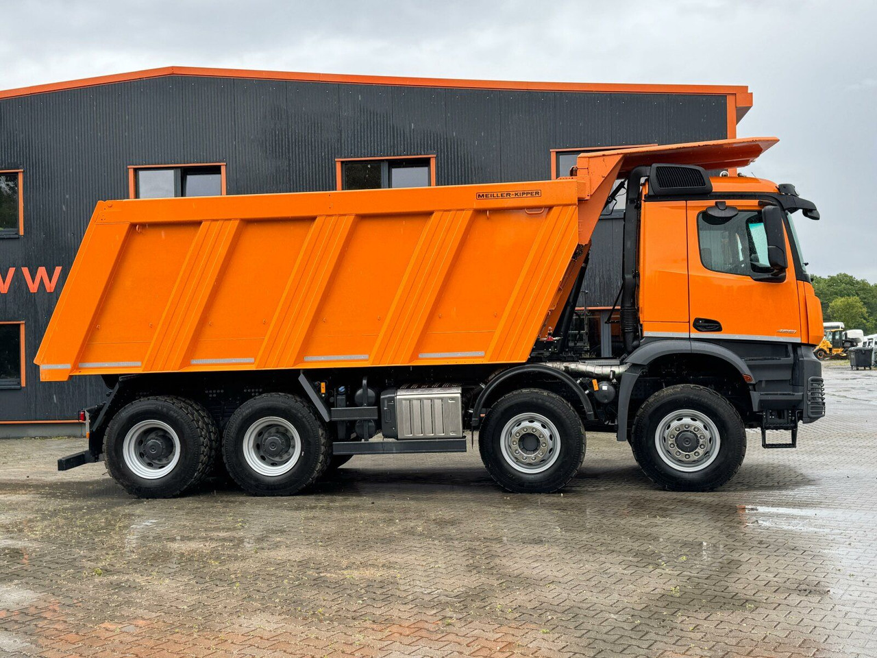 Mercedes-Benz AROCS 4851 8x6 Euro 6 Gesteinkipper MEILLER - Kravas automašīna pašizgāzējs: foto 4 Mercedes-Benz AROCS 4851 8x6 Euro 6 Gesteinkipper MEILLER - Kravas automašīna pašizgāzējs: foto 4