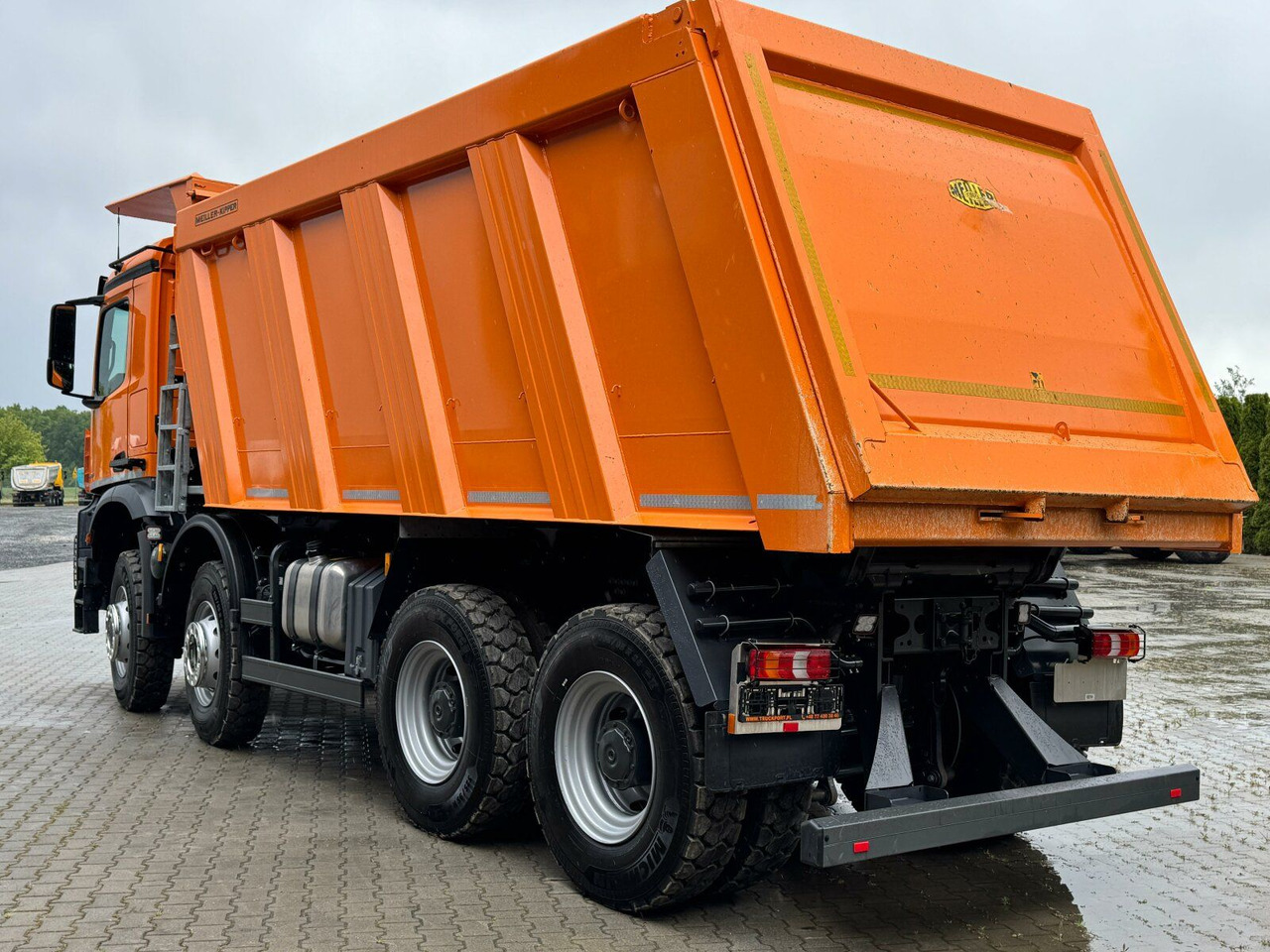 Mercedes-Benz AROCS 4851 8x6 Euro 6 Gesteinkipper MEILLER - Kravas automašīna pašizgāzējs: foto 5 Mercedes-Benz AROCS 4851 8x6 Euro 6 Gesteinkipper MEILLER - Kravas automašīna pašizgāzējs: foto 5