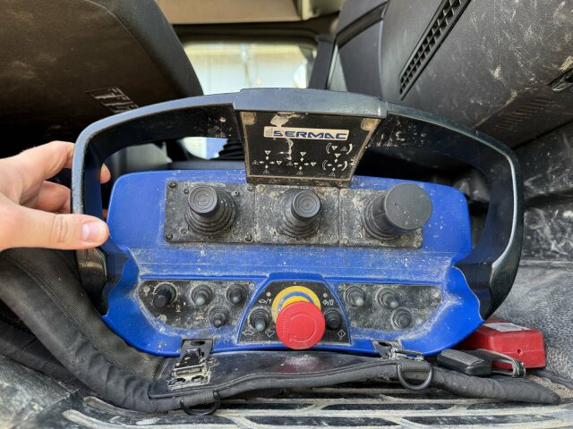 Mercedes-Benz AROCS 5051 10x6 Euro 6 Betonpumpe SERMAC 6RZ56 - Betona sūknis ar mikseri: foto 5 Mercedes-Benz AROCS 5051 10x6 Euro 6 Betonpumpe SERMAC 6RZ56 - Betona sūknis ar mikseri: foto 5