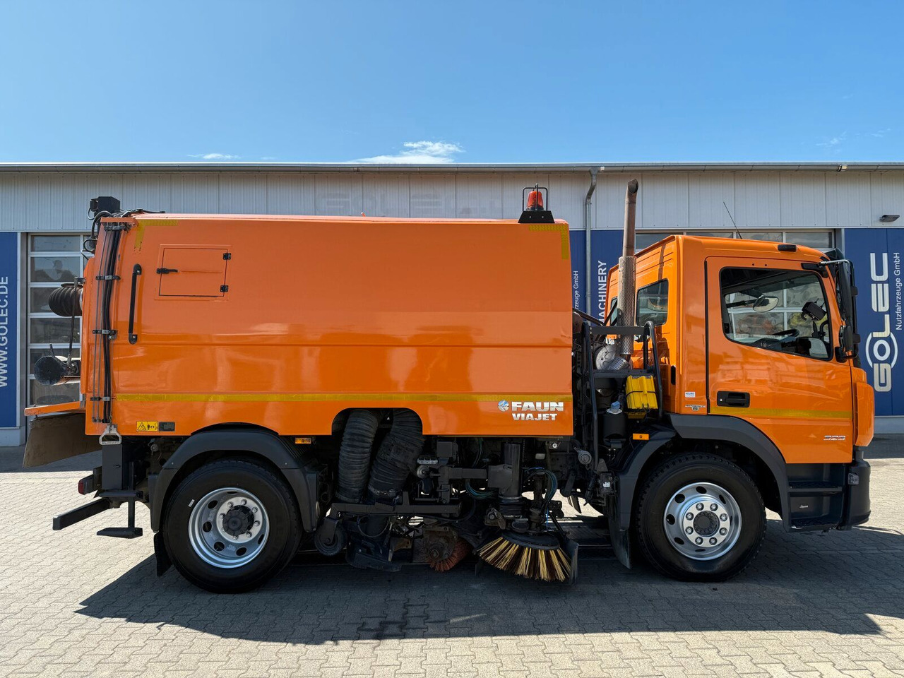 Mercedes-Benz ATEGO 1323 4x2 Kehrmaschine FAUN Viajet 6R/H - Ielu tīrīšanas mašīna: foto 3 Mercedes-Benz ATEGO 1323 4x2 Kehrmaschine FAUN Viajet 6R/H - Ielu tīrīšanas mašīna: foto 3