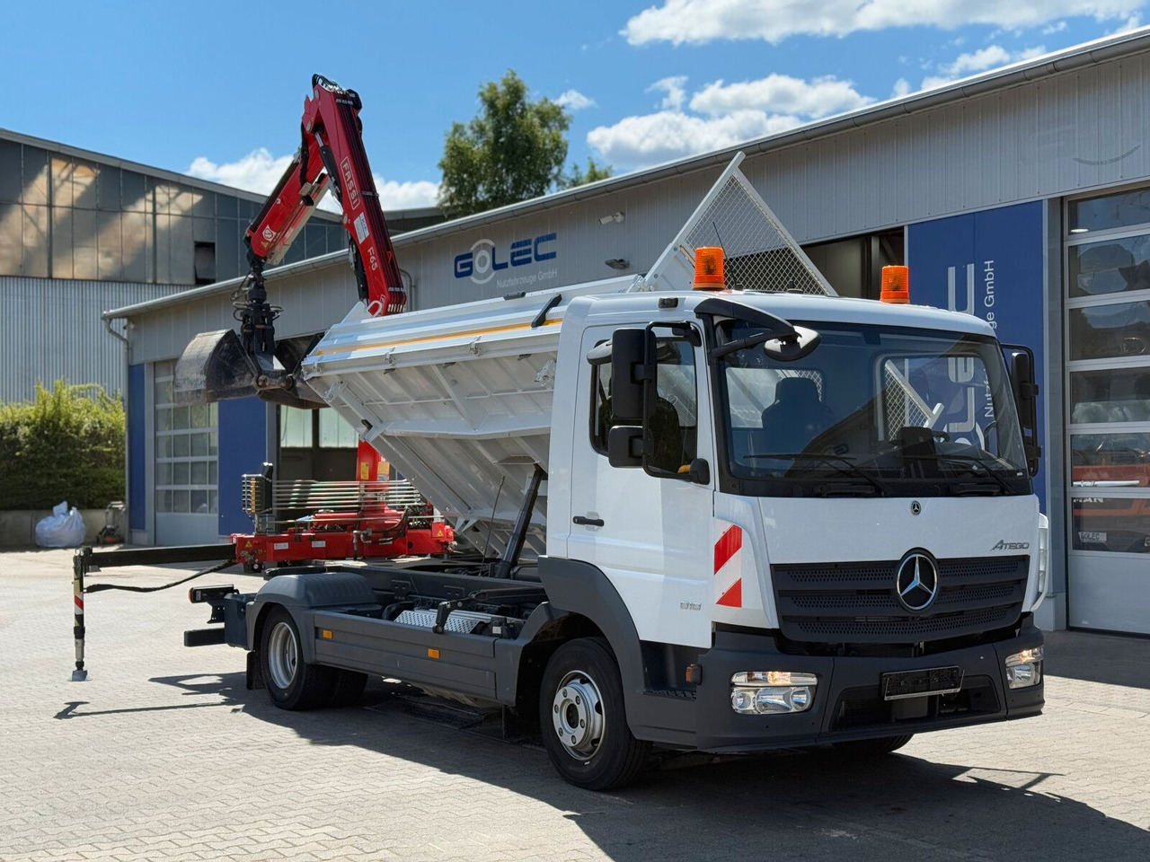 Mercedes-Benz ATEGO 818 4x2 Euro 6 Kipper Kran FASSI F65B.0.22 - Komercauto pašizgāzējs: foto 2 Mercedes-Benz ATEGO 818 4x2 Euro 6 Kipper Kran FASSI F65B.0.22 - Komercauto pašizgāzējs: foto 2