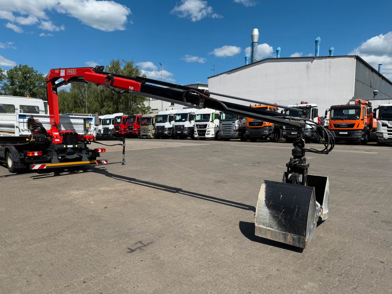 Kravas auto ar manipulatoru Mercedes-Benz ATEGO 818 4x2 Euro 6 Kipper Kran FASSI F65B.0.22: foto 20