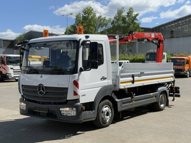 Mercedes-Benz ATEGO 818 4x2 Euro 6 Kipper Kran FASSI F65B.0.22 - Komercauto pašizgāzējs: foto 3 Mercedes-Benz ATEGO 818 4x2 Euro 6 Kipper Kran FASSI F65B.0.22 - Komercauto pašizgāzējs: foto 3
