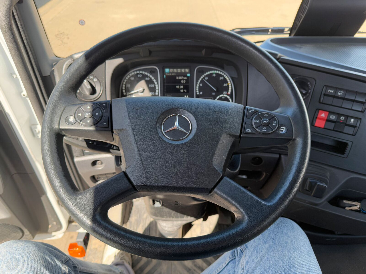 Kravas auto ar manipulatoru Mercedes-Benz ATEGO 818 4x2 Euro 6 Kipper Kran FASSI F65B.0.22: foto 14