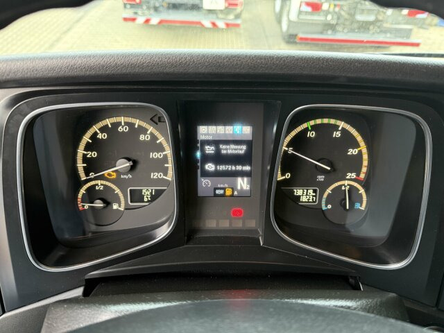 Mercedes-Benz Actros 4x2 Pritsche Plane Laderampe + Anhänger - Kravas automašīna ar tentu: foto 3 Mercedes-Benz Actros 4x2 Pritsche Plane Laderampe + Anhänger - Kravas automašīna ar tentu: foto 3