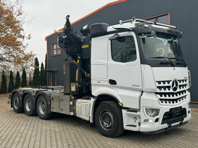 Mercedes-Benz Arocs 3253 8x4 Abrollkipper Kran Palfinger 37002 - Pacēlājs ar āķi, Kravas auto ar manipulatoru: foto 1 Mercedes-Benz Arocs 3253 8x4 Abrollkipper Kran Palfinger 37002 - Pacēlājs ar āķi, Kravas auto ar manipulatoru: foto 1