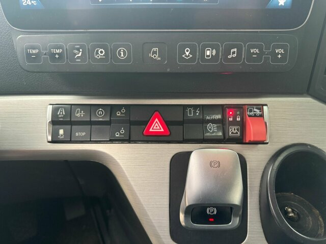 Mercedes-Benz Arocs 3253 8x4 Abrollkipper Kran Palfinger 37002 - Pacēlājs ar āķi, Kravas auto ar manipulatoru: foto 5 Mercedes-Benz Arocs 3253 8x4 Abrollkipper Kran Palfinger 37002 - Pacēlājs ar āķi, Kravas auto ar manipulatoru: foto 5