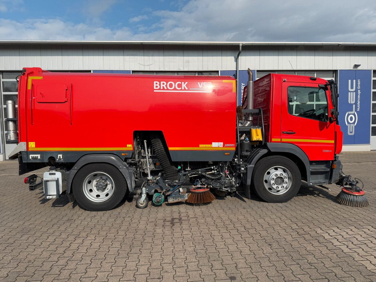 Mercedes-Benz Atego 1324 4x2 Kehrmaschine BROCK HD Anlage - Ielu tīrīšanas mašīna: foto 3 Mercedes-Benz Atego 1324 4x2 Kehrmaschine BROCK HD Anlage - Ielu tīrīšanas mašīna: foto 3