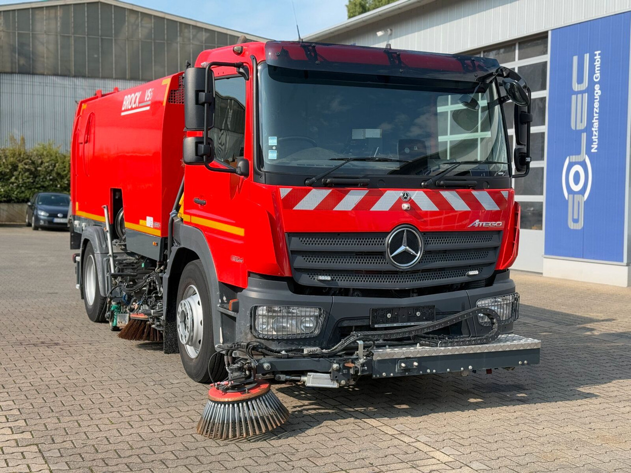Mercedes-Benz Atego 1324 4x2 Kehrmaschine BROCK HD Anlage - Ielu tīrīšanas mašīna: foto 1 Mercedes-Benz Atego 1324 4x2 Kehrmaschine BROCK HD Anlage - Ielu tīrīšanas mašīna: foto 1