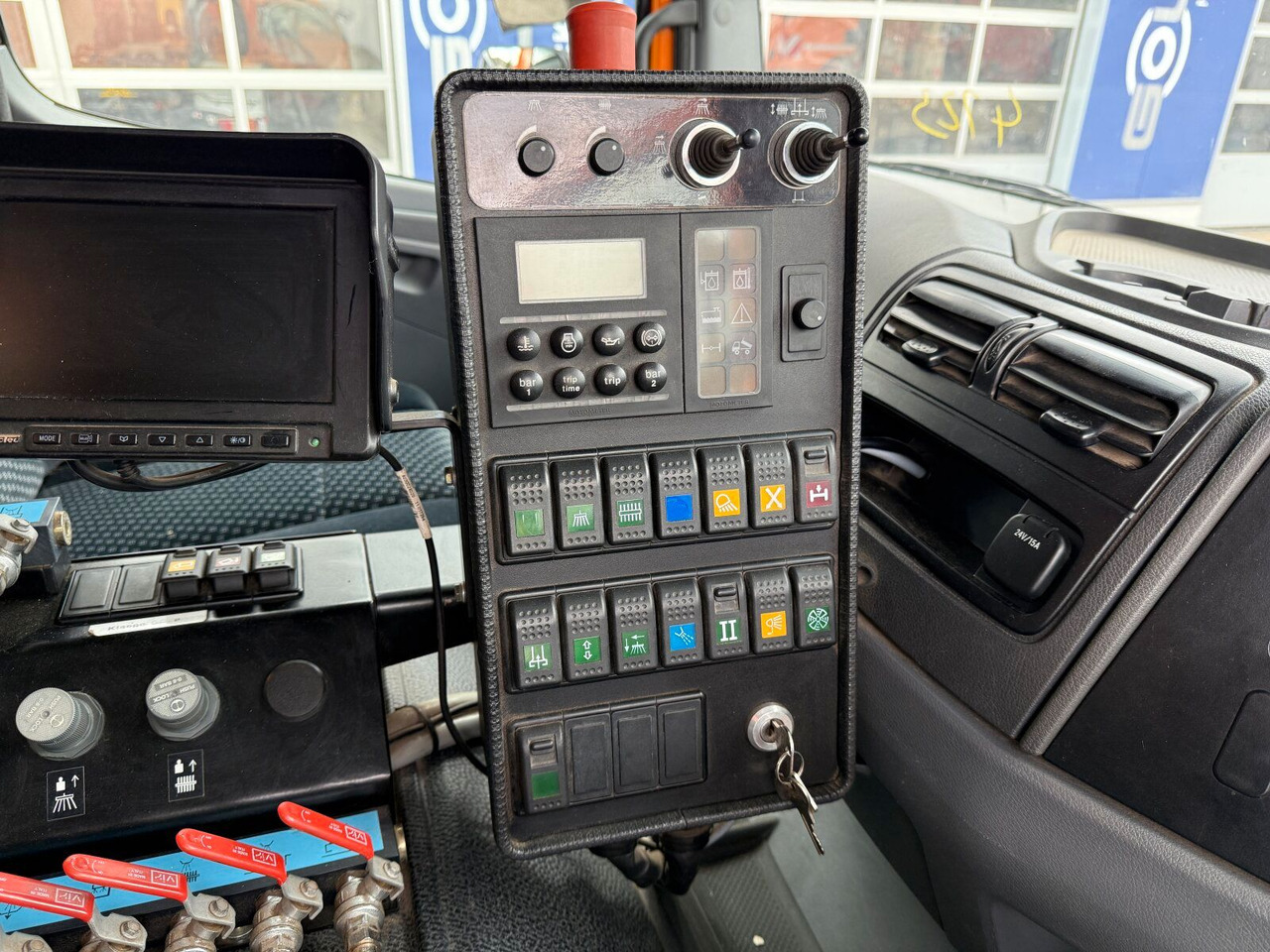 Ielu tīrīšanas mašīna Mercedes-Benz Atego 1324 4x2 Kehrmaschine Viajet 6R/L: foto 13