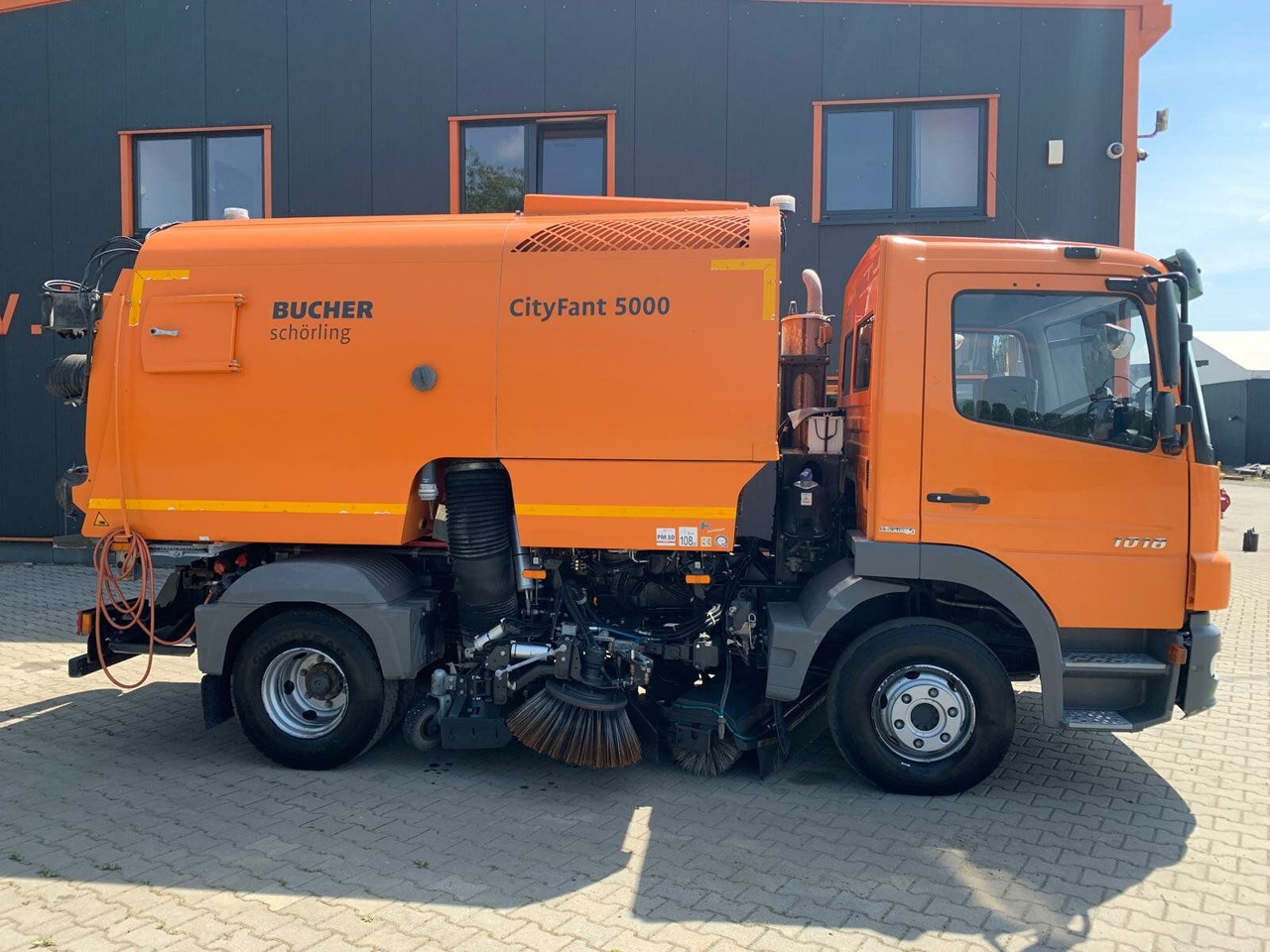 Mercedes-Benz Atego Kehrmaschine BUCHER CITYFANT 5000 - Ielu tīrīšanas mašīna: foto 2 Mercedes-Benz Atego Kehrmaschine BUCHER CITYFANT 5000 - Ielu tīrīšanas mašīna: foto 2