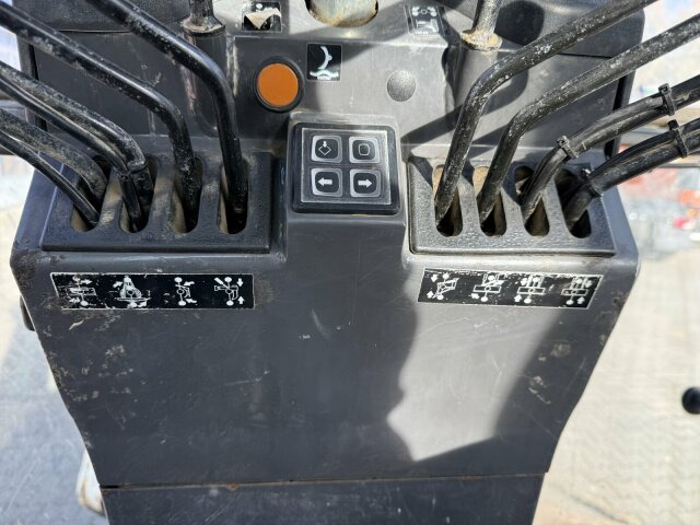 New Holland F106.6A alrrad 6x6 Grader 12 Ton - 10.700 Std - Greiders: foto 5 New Holland F106.6A alrrad 6x6 Grader 12 Ton - 10.700 Std - Greiders: foto 5