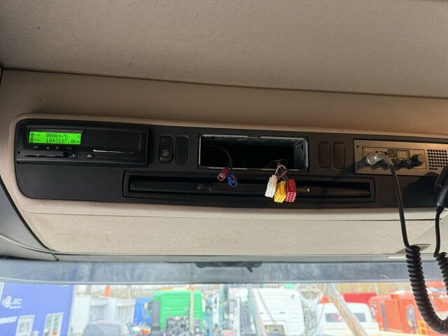 Scania R560 6x4 Holztransport Kran LOGLIFT HIAB 140S79R - Kokvedējs, Kravas auto ar manipulatoru: foto 5 Scania R560 6x4 Holztransport Kran LOGLIFT HIAB 140S79R - Kokvedējs, Kravas auto ar manipulatoru: foto 5