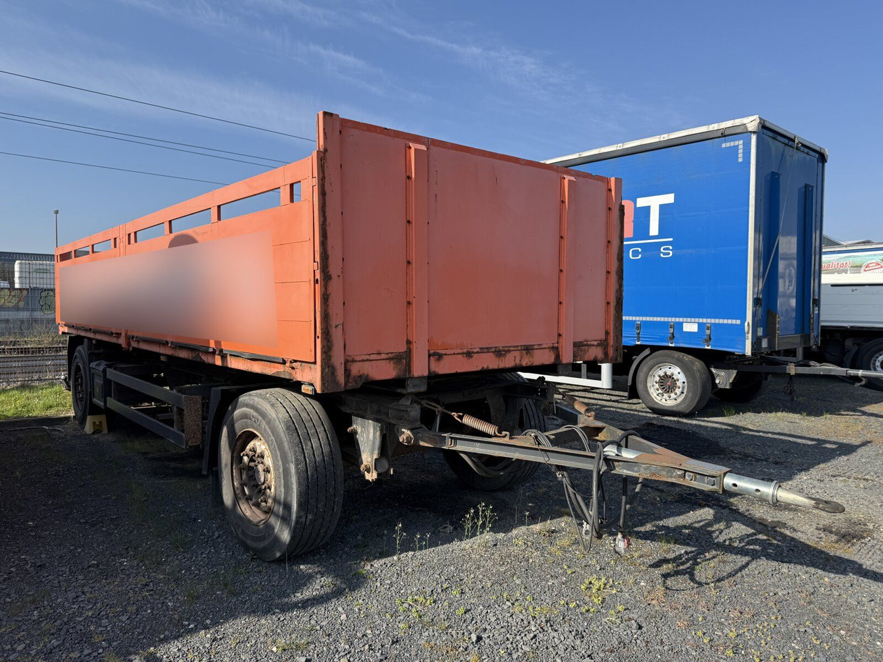 Schmitz Cargobull Gotha AFG 18 Baustoffanhänger 2 Achse - Bortu piekabe/ Platforma: foto 1 Schmitz Cargobull Gotha AFG 18 Baustoffanhänger 2 Achse - Bortu piekabe/ Platforma: foto 1