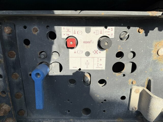 Schmitz Cargobull Sattelanhänger Kipphydraulik 3 ACHS - Puspiekabe pašizgāzējs: foto 2 Schmitz Cargobull Sattelanhänger Kipphydraulik 3 ACHS - Puspiekabe pašizgāzējs: foto 2