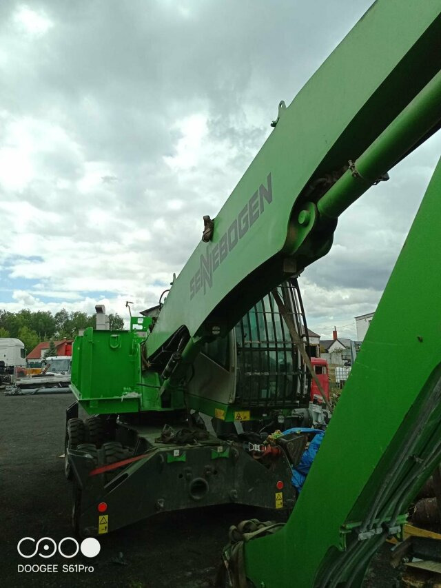 Sennebogen 818-E Umschlagbagger - 83 Ton - mit Greifer - Riteņu ekskavators: foto 4 Sennebogen 818-E Umschlagbagger - 83 Ton - mit Greifer - Riteņu ekskavators: foto 4