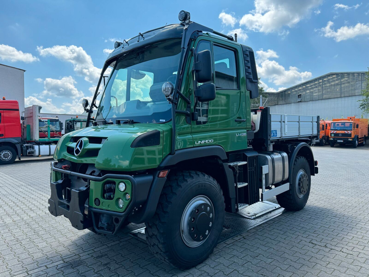 Unimog U435 Kipper mit Reifendruckregelanlage - Kravas automašīna pašizgāzējs: foto 2 Unimog U435 Kipper mit Reifendruckregelanlage - Kravas automašīna pašizgāzējs: foto 2