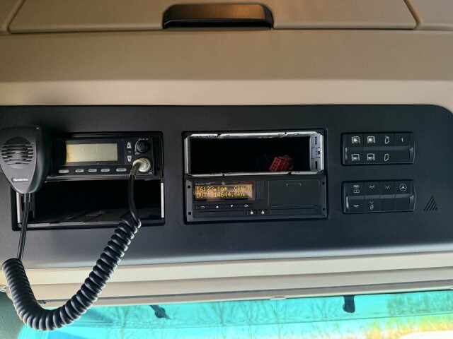 Mercedes-Benz Actros 1848 4x2 Kipphyd. Euro6 Blatt/Luft - Vilcējs: foto 4 Mercedes-Benz Actros 1848 4x2 Kipphyd. Euro6 Blatt/Luft - Vilcējs: foto 4