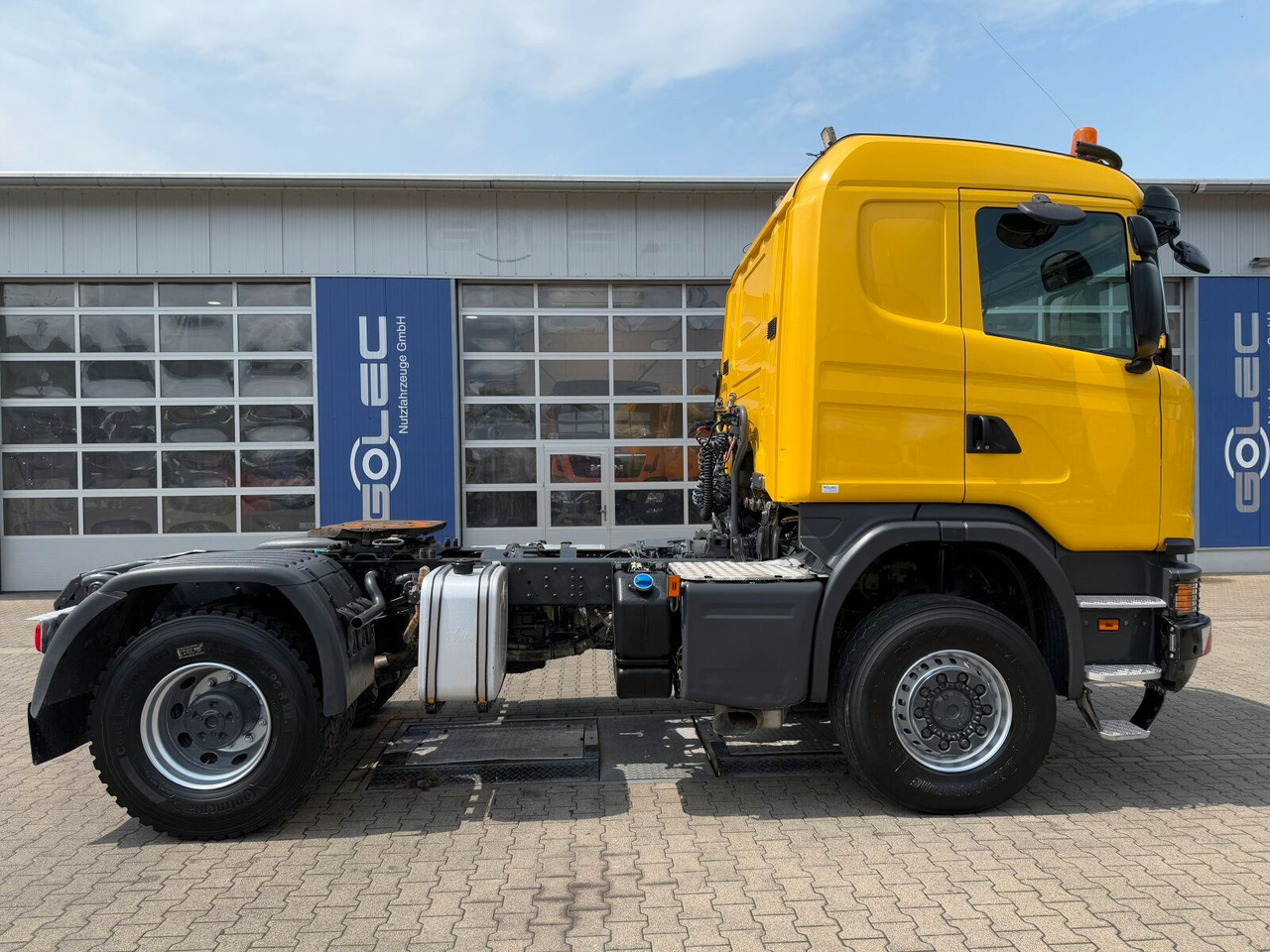 Scania G450 4x4 Euro 6 SZM Kipphydraulik Blatt/ Luft - Vilcējs: foto 2 Scania G450 4x4 Euro 6 SZM Kipphydraulik Blatt/ Luft - Vilcējs: foto 2