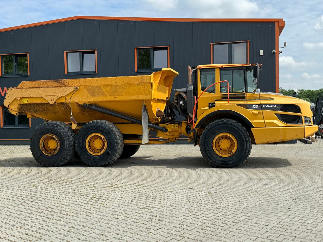 Volvo A25G Dumper 22,5 Ton 11.361 Stunden - Artikulētias pašizgāzējs: foto 4 Volvo A25G Dumper 22,5 Ton 11.361 Stunden - Artikulētias pašizgāzējs: foto 4