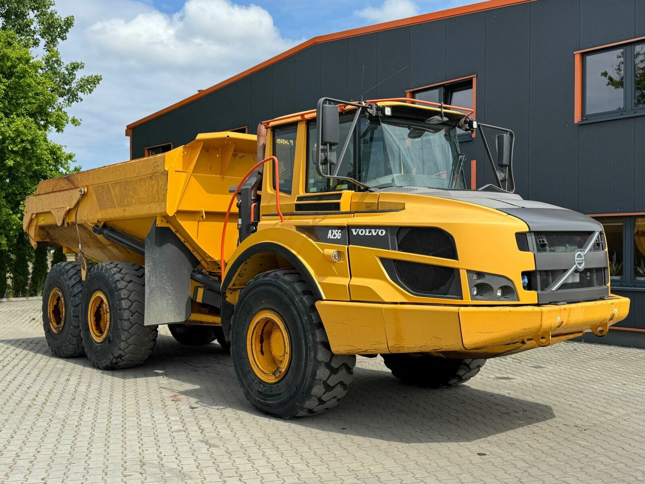 Volvo A25G Dumper 22,5 Ton 11.361 Stunden - Artikulētias pašizgāzējs: foto 1 Volvo A25G Dumper 22,5 Ton 11.361 Stunden - Artikulētias pašizgāzējs: foto 1