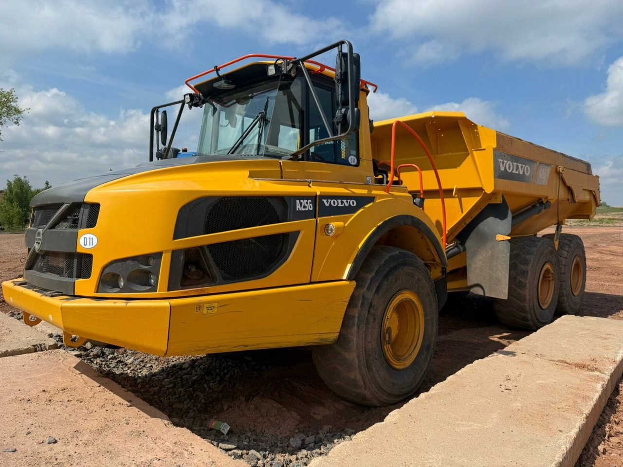 Volvo A25G Dumper 22,7 Ton TOP gepflegt - Būvgružu konteineru vedējs: foto 4 Volvo A25G Dumper 22,7 Ton TOP gepflegt - Būvgružu konteineru vedējs: foto 4