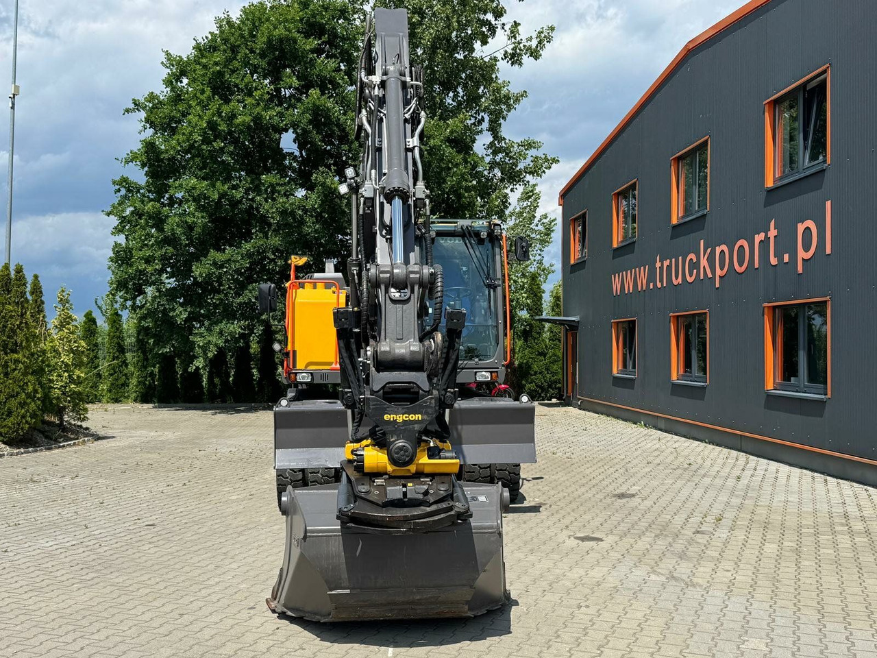 Volvo EWR150E Mobilbagger mit ROTATOR ENCONG EC319 - Riteņu ekskavators: foto 2 Volvo EWR150E Mobilbagger mit ROTATOR ENCONG EC319 - Riteņu ekskavators: foto 2