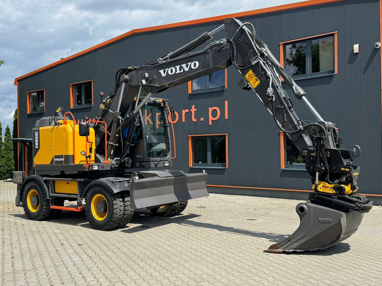 Volvo EWR150E Mobilbagger mit ROTATOR ENCONG EC319 - Riteņu ekskavators: foto 3 Volvo EWR150E Mobilbagger mit ROTATOR ENCONG EC319 - Riteņu ekskavators: foto 3