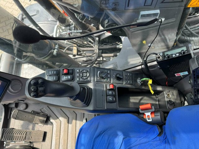 Volvo EWR150E Mobilbagger mit ROTATOR ENCONG EC319 - Riteņu ekskavators: foto 3 Volvo EWR150E Mobilbagger mit ROTATOR ENCONG EC319 - Riteņu ekskavators: foto 3