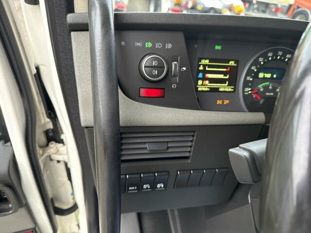 Volvo FH 510 8x4 Holztransporter Kran PENZ *Anhänger - Kokvedējs, Kravas auto ar manipulatoru: foto 5 Volvo FH 510 8x4 Holztransporter Kran PENZ *Anhänger - Kokvedējs, Kravas auto ar manipulatoru: foto 5