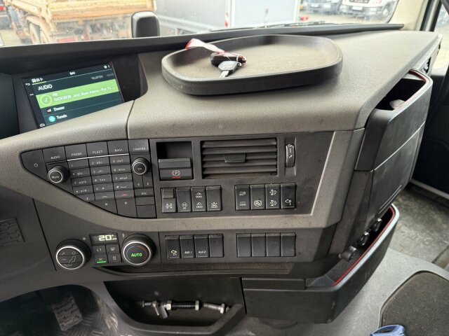 Volvo FH 510 8x4 Holztransporter Kran PENZ *Anhänger - Kokvedējs, Kravas auto ar manipulatoru: foto 2 Volvo FH 510 8x4 Holztransporter Kran PENZ *Anhänger - Kokvedējs, Kravas auto ar manipulatoru: foto 2