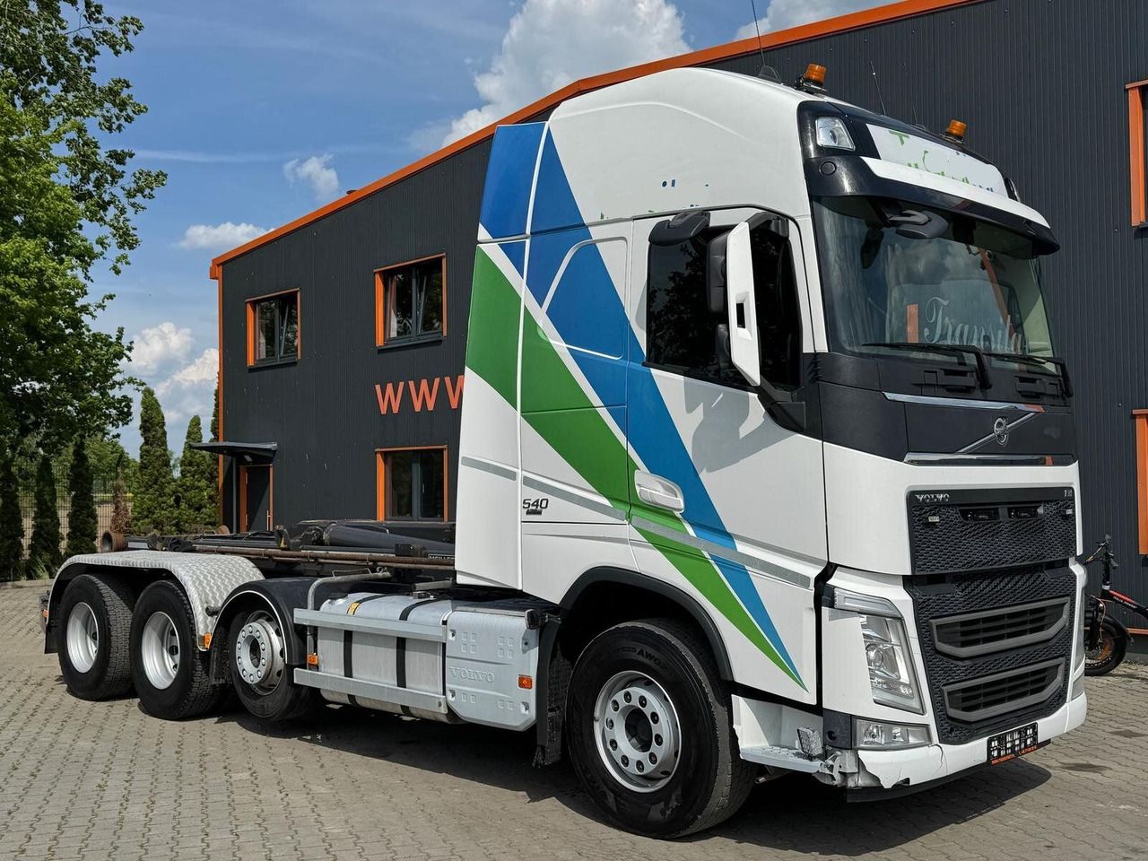 Volvo FH 540 8x4 Abrollkipper MEILLER RK 26.67 - Pacēlājs ar āķi: foto 1 Volvo FH 540 8x4 Abrollkipper MEILLER RK 26.67 - Pacēlājs ar āķi: foto 1