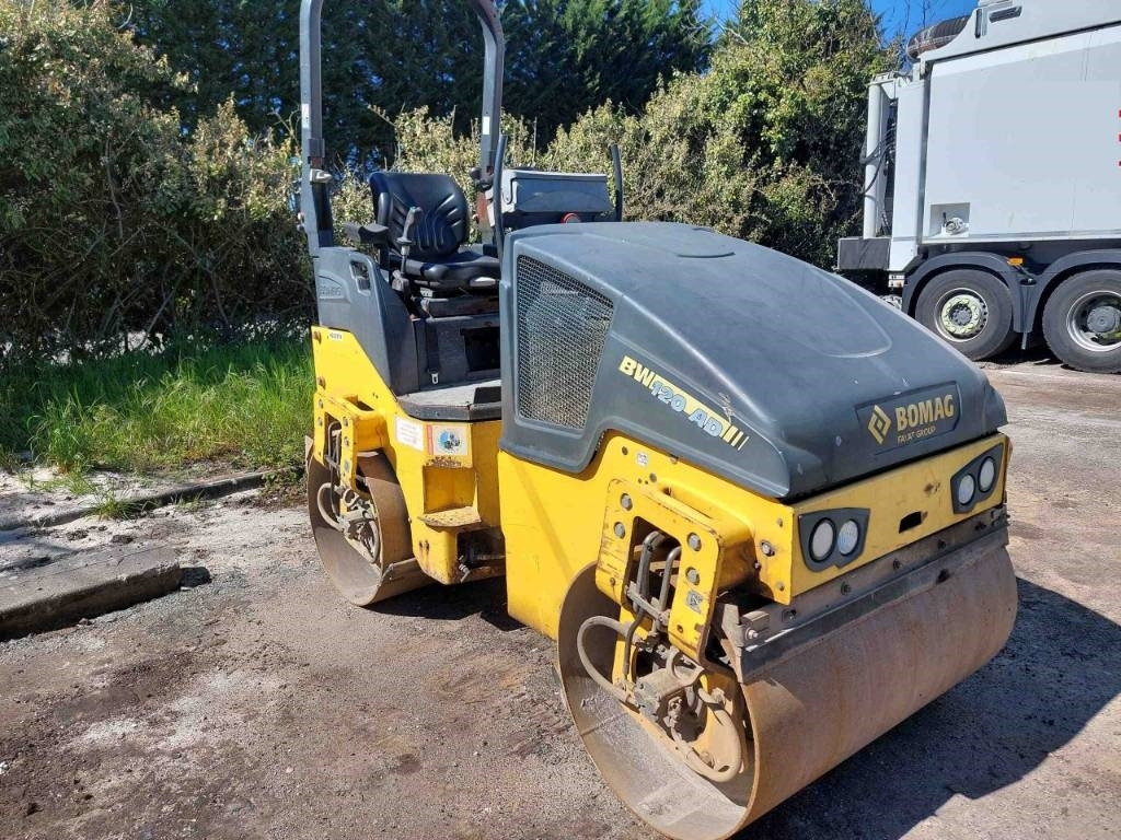 Bomag BW 120 AD-5 - Ceļu veltnis: foto 1 Bomag BW 120 AD-5 - Ceļu veltnis: foto 1