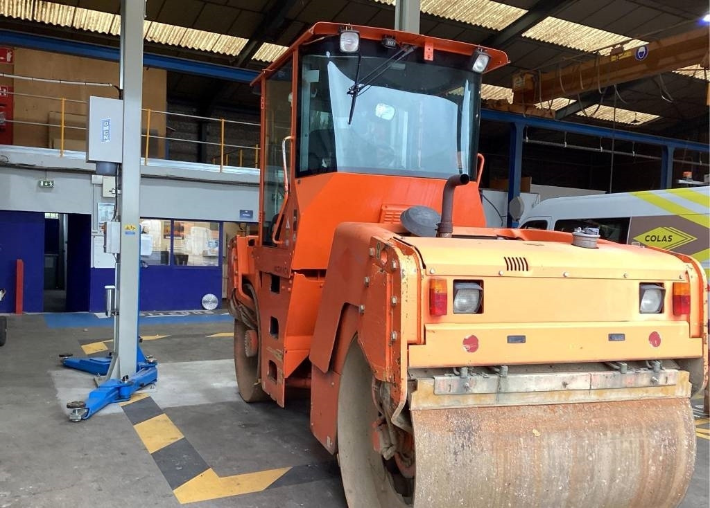 CAT CB 434 D - Ceļu veltnis: foto 2 CAT CB 434 D - Ceļu veltnis: foto 2