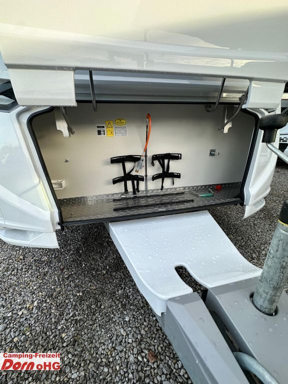Knaus Azur 500 FU ehem. Messefahrzeug Knaus Azur 500 FU ehem. Messefahrzeug - Dzīvojamais treileris: foto 3 Knaus Azur 500 FU ehem. Messefahrzeug Knaus Azur 500 FU ehem. Messefahrzeug - Dzīvojamais treileris: foto 3