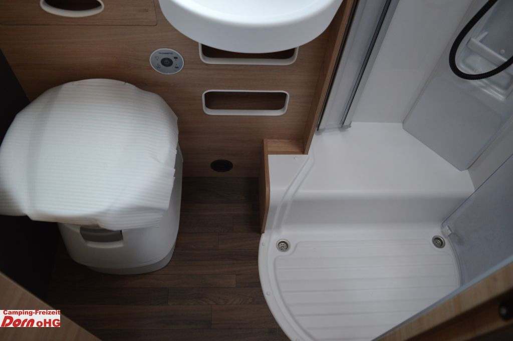 Daļēji integrētais kemperis Knaus L!VE TI 700 MEG Platinum Selection 180 PS/Automa: foto 16