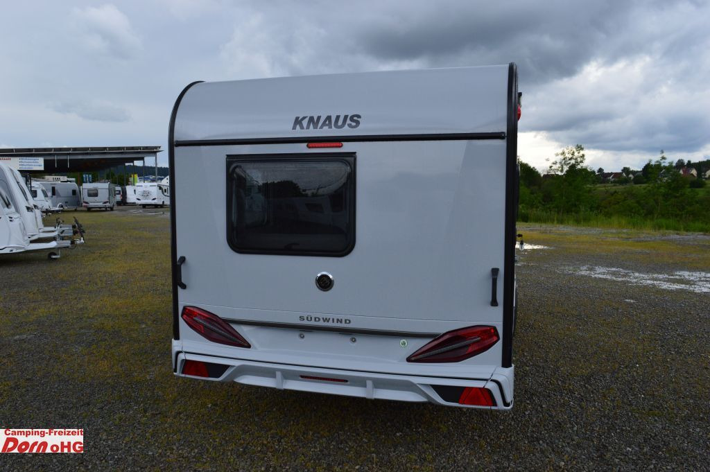 Knaus Südwind 420 QD 60 YEARS Kühlschrank 142l - Dzīvojamais treileris: foto 3 Knaus Südwind 420 QD 60 YEARS Kühlschrank 142l - Dzīvojamais treileris: foto 3