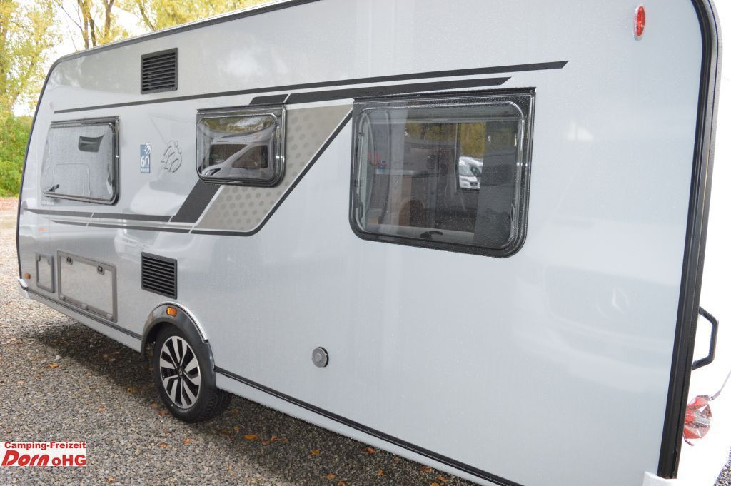 Knaus Südwind 500 FU 60 Years Gas Paket Knaus Südwind 500 FU 60 Years Gas Paket - Dzīvojamais treileris: foto 4 Knaus Südwind 500 FU 60 Years Gas Paket Knaus Südwind 500 FU 60 Years Gas Paket - Dzīvojamais treileris: foto 4
