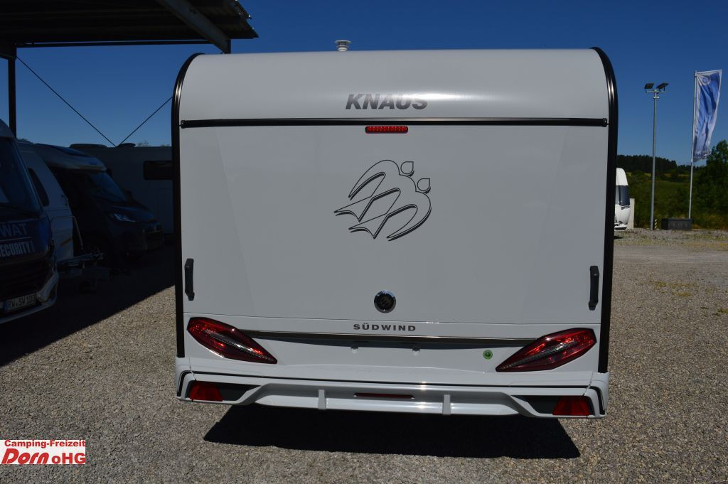 Knaus Südwind 580 QS 60 YEARS Kühlschrank 177l - Dzīvojamais treileris: foto 5 Knaus Südwind 580 QS 60 YEARS Kühlschrank 177l - Dzīvojamais treileris: foto 5
