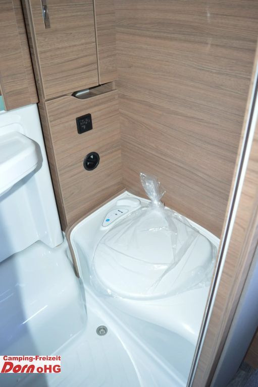 Jaunā Daļēji integrētais kemperis Knaus VAN WAVE 640 MEG VANSATION 163 PS/Schalter/4 Per: foto 25