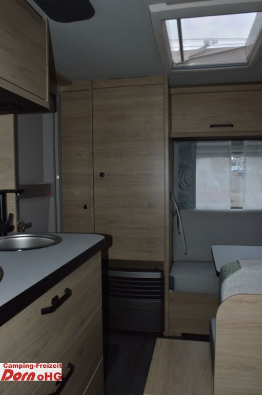 Dzīvojamais treileris Weinsberg CaraOne 420 QD Auflastung 1350 kg: foto 18 Dzīvojamais treileris Weinsberg CaraOne 420 QD Auflastung 1350 kg: foto 18