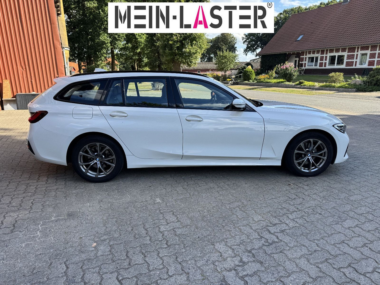 BMW 320 d xDrive touring Sport Line shadow AHK - Universālis: foto 5 BMW 320 d xDrive touring Sport Line shadow AHK - Universālis: foto 5