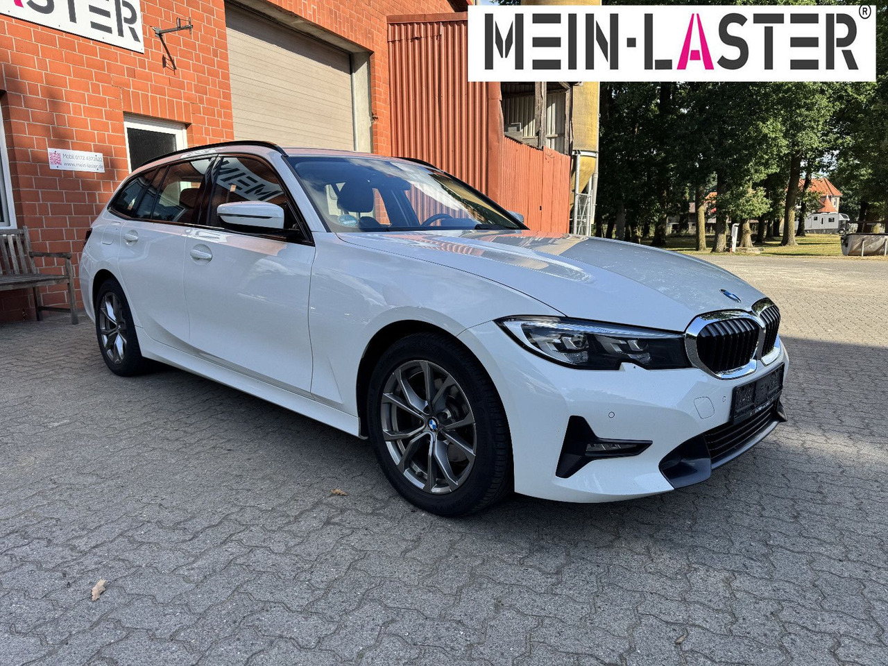 BMW 320 d xDrive touring Sport Line shadow AHK - Universālis: foto 2 BMW 320 d xDrive touring Sport Line shadow AHK - Universālis: foto 2