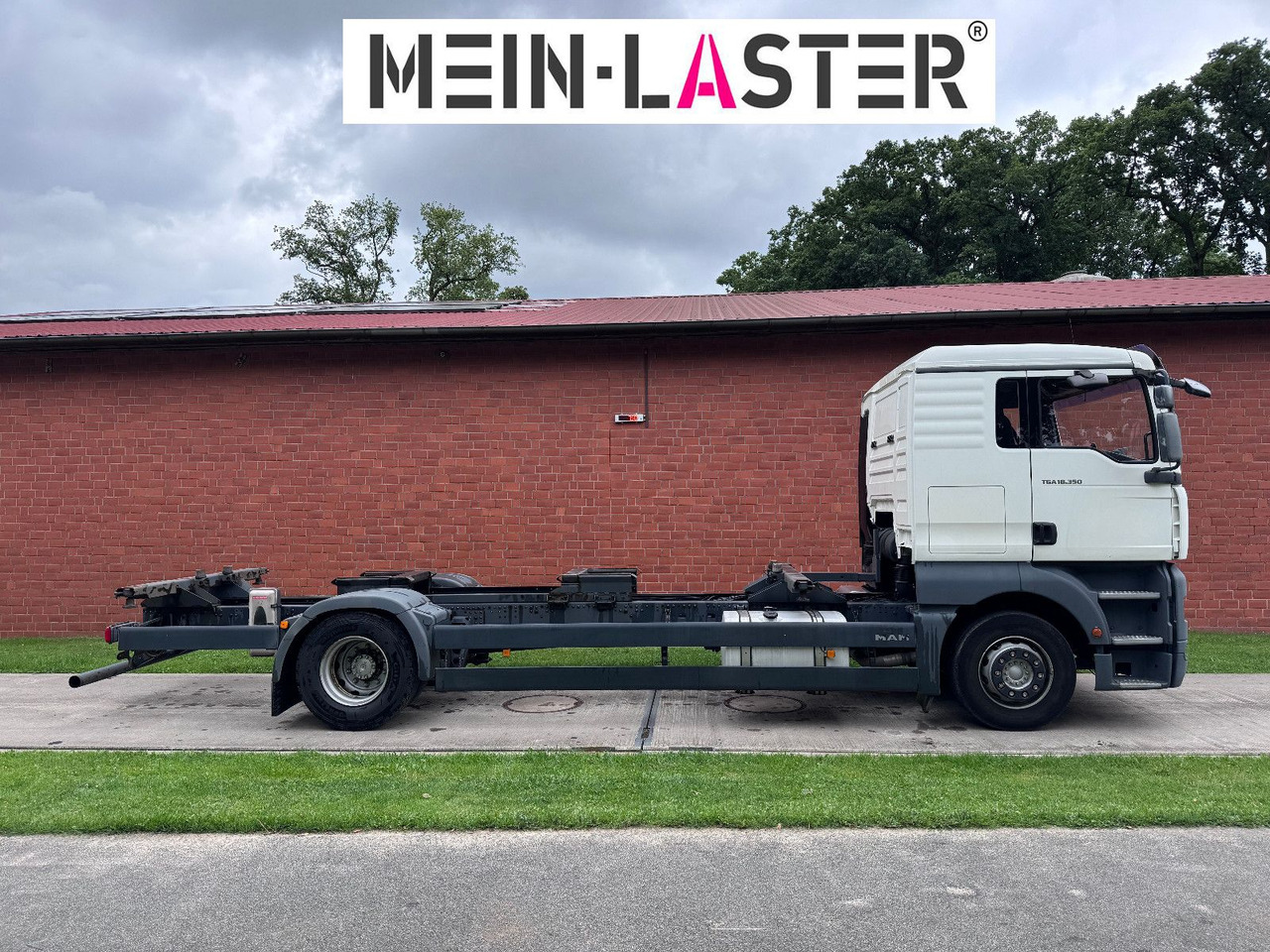 MAN TGA 18.350 BDF 5 Sitzer Klima 209.380 km - Konteineru vedējs/ Kravas automašīna ar noņemamā virsbūve: foto 3 MAN TGA 18.350 BDF 5 Sitzer Klima 209.380 km - Konteineru vedējs/ Kravas automašīna ar noņemamā virsbūve: foto 3