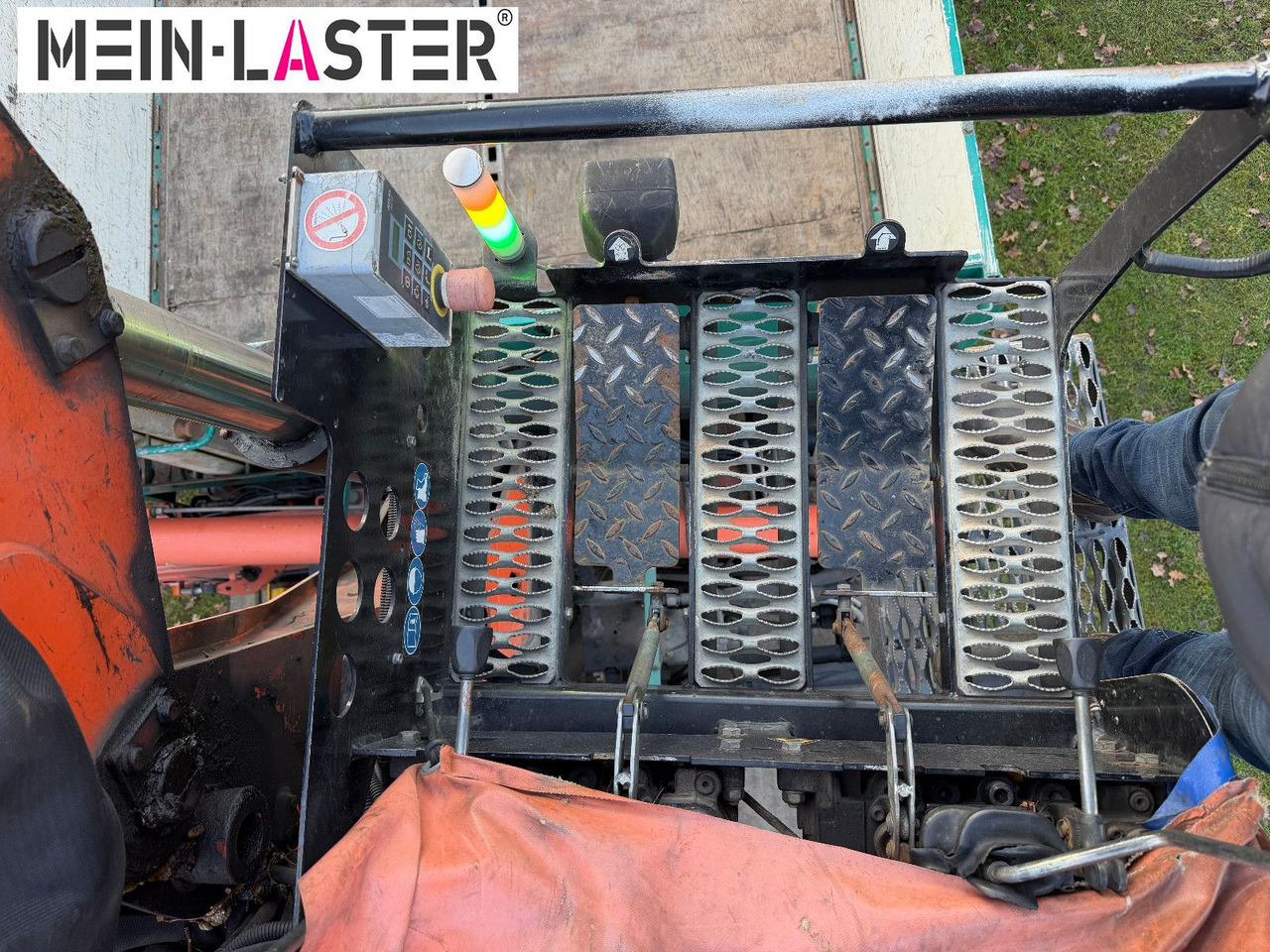 Mercedes-Benz 2641 6x4 Atlas 11m - 1.280 kg 1. Hand AHK - Kravas auto ar manipulatoru: foto 4 Mercedes-Benz 2641 6x4 Atlas 11m - 1.280 kg 1. Hand AHK - Kravas auto ar manipulatoru: foto 4