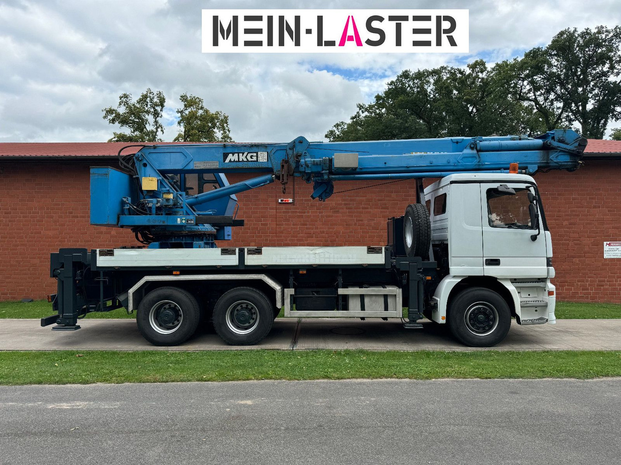Mercedes-Benz 3335 V6 MKG 550 Ta2-a2 -46m 420 kg Funk - Kravas auto ar manipulatoru: foto 5 Mercedes-Benz 3335 V6 MKG 550 Ta2-a2 -46m 420 kg Funk - Kravas auto ar manipulatoru: foto 5