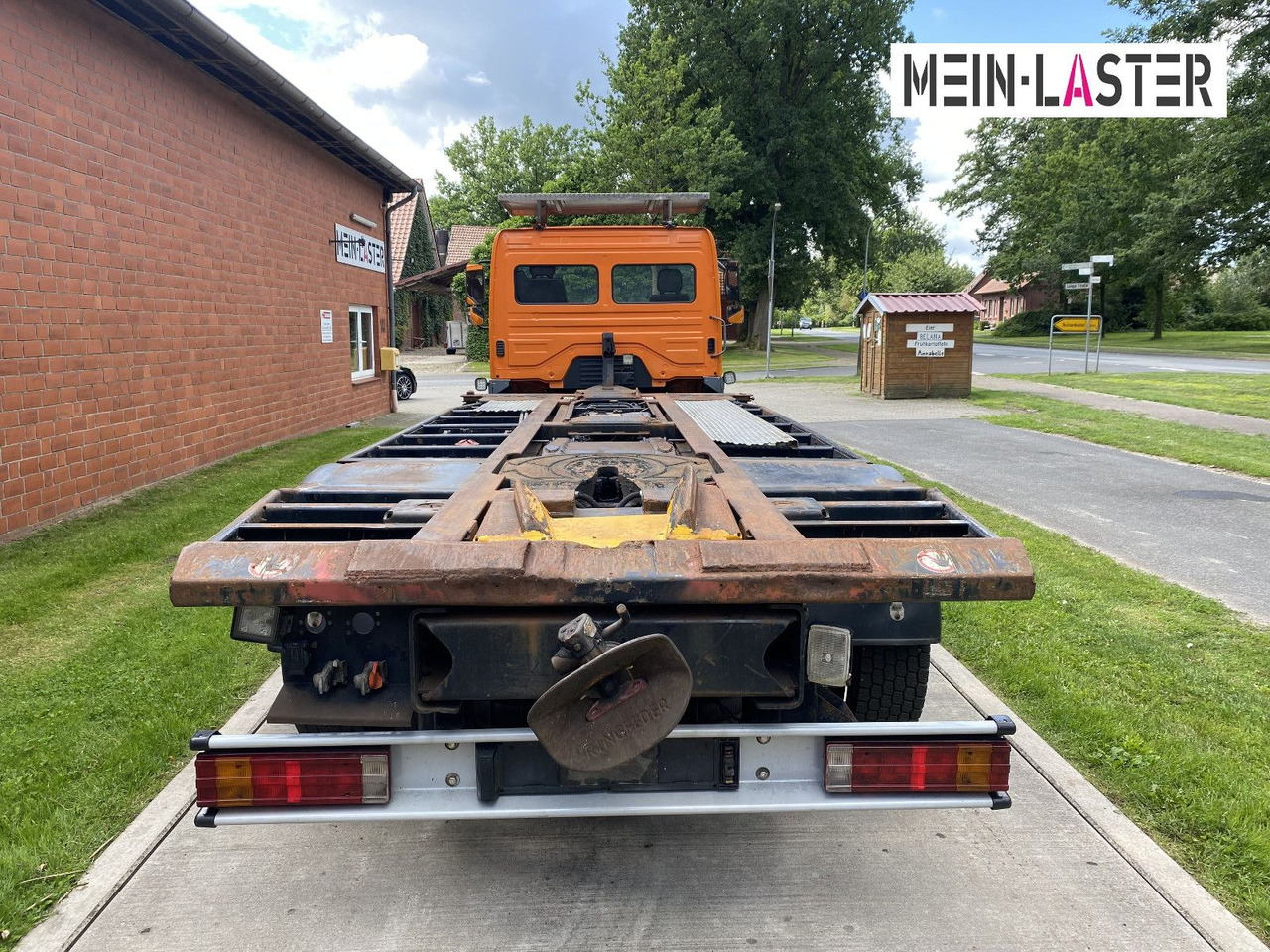 Mercedes-Benz Kamag Wiesel Umsetzter Sattelplatte - Konteineru vedējs/ Kravas automašīna ar noņemamā virsbūve: foto 4 Mercedes-Benz Kamag Wiesel Umsetzter Sattelplatte - Konteineru vedējs/ Kravas automašīna ar noņemamā virsbūve: foto 4