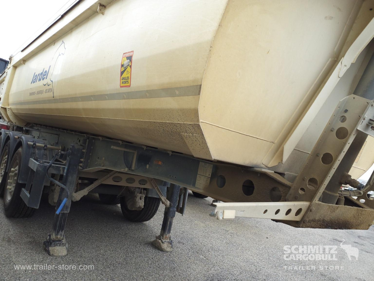 SCHMITZ Tipper Steel half pipe body 26m³ - Puspiekabe pašizgāzējs: foto 1 SCHMITZ Tipper Steel half pipe body 26m³ - Puspiekabe pašizgāzējs: foto 1